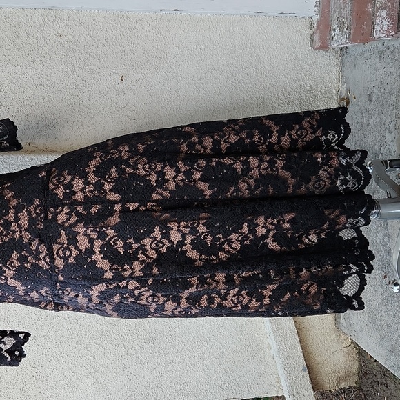 NWT CAbi Black Lace Dress - Size Small - Picture 3 of 16